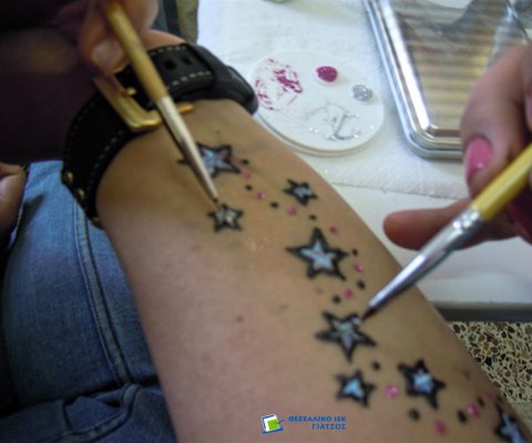 Body painting με… αισθητική