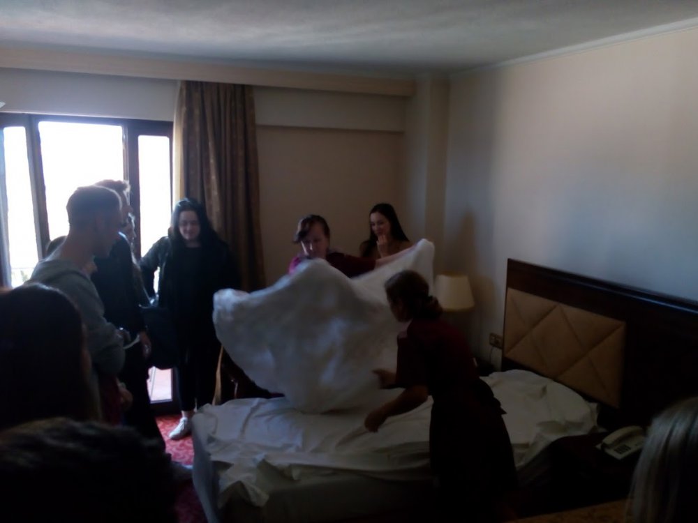 Μαθαίνοντας το ξενοδοχείο από… μέσα!