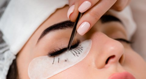 3D & Light Volume Eyelash Extensions